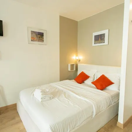 Bnbnook - Eiffel Tower & Champs-elysees - Apartamento Paris