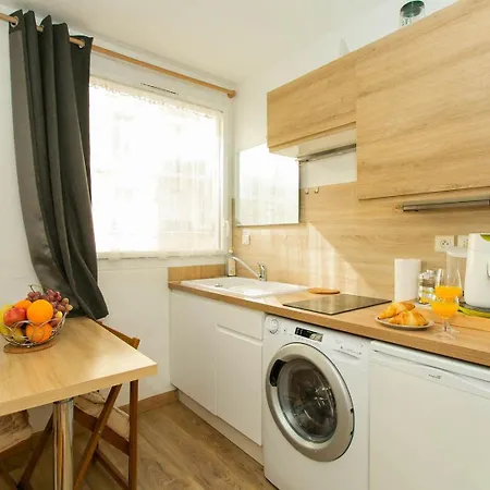 Bnbnook - Eiffel Tower & Champs-elysees - Apartamento
